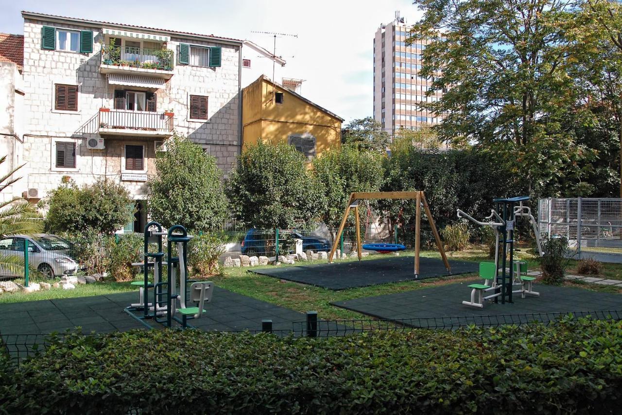 Studio Apartment Sretna สปลิท ภายนอก รูปภาพ