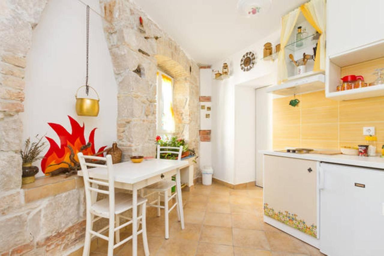 Studio Apartment Sretna สปลิท ภายนอก รูปภาพ
